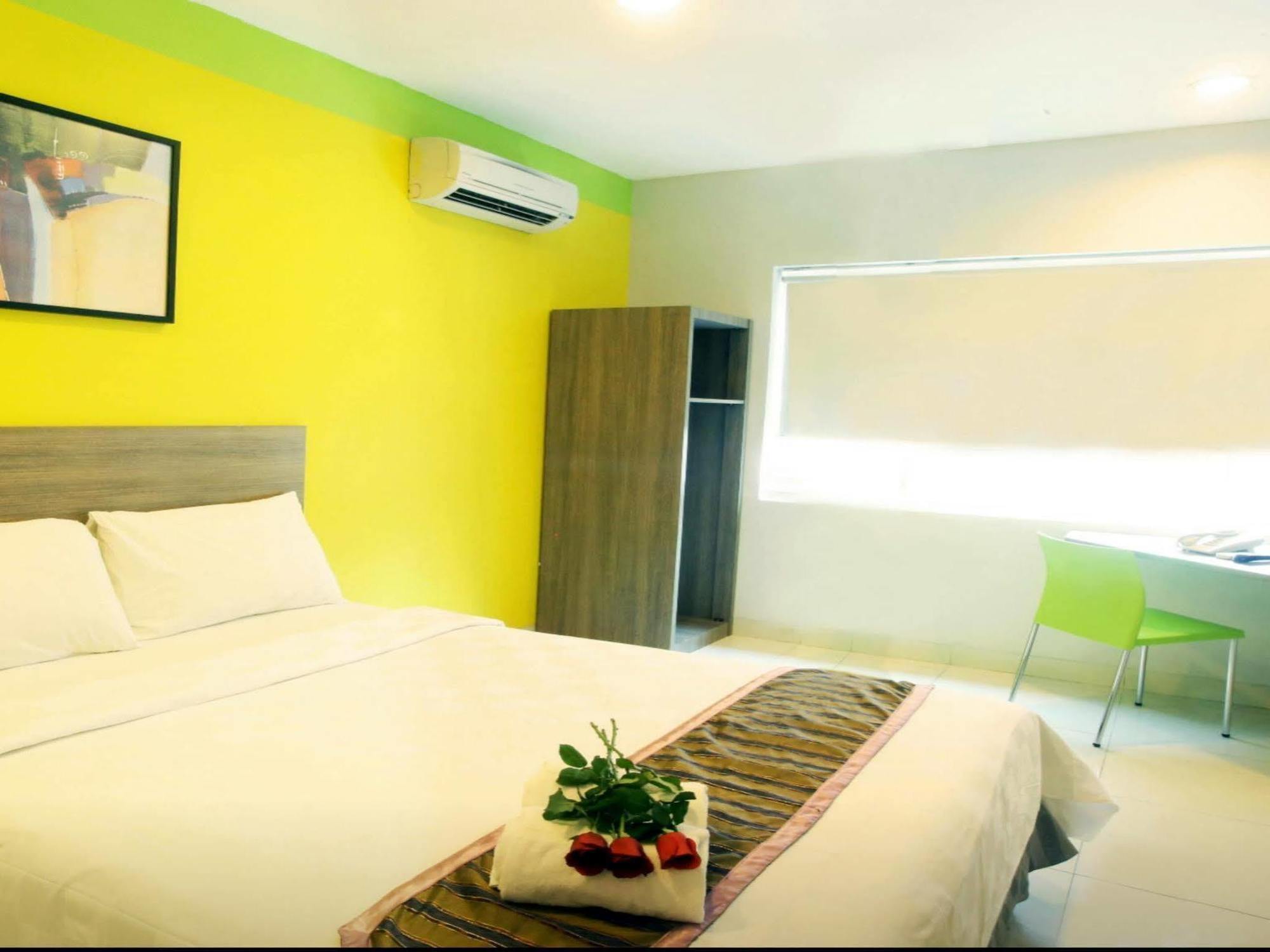 My Hotel Jakarta Exterior foto
